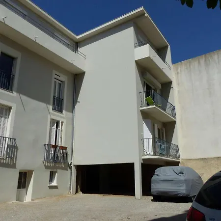 Climatise Au Centre Du Lavandou, 3 Avec Balcon, Proche Commodites - Fr-1-308-157 Apartment