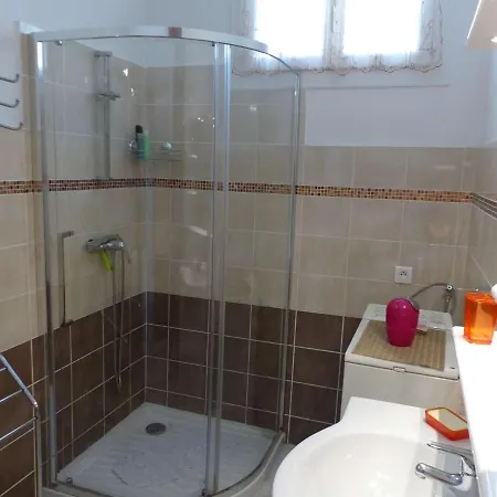 Climatise Au Centre Du Lavandou, 3 Avec Balcon, Proche Commodites - Fr-1-308-157 Apartment