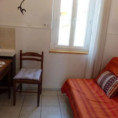 Climatise Au Centre Du Lavandou, 3 Avec Balcon, Proche Commodites - Fr-1-308-157 Le Lavandou